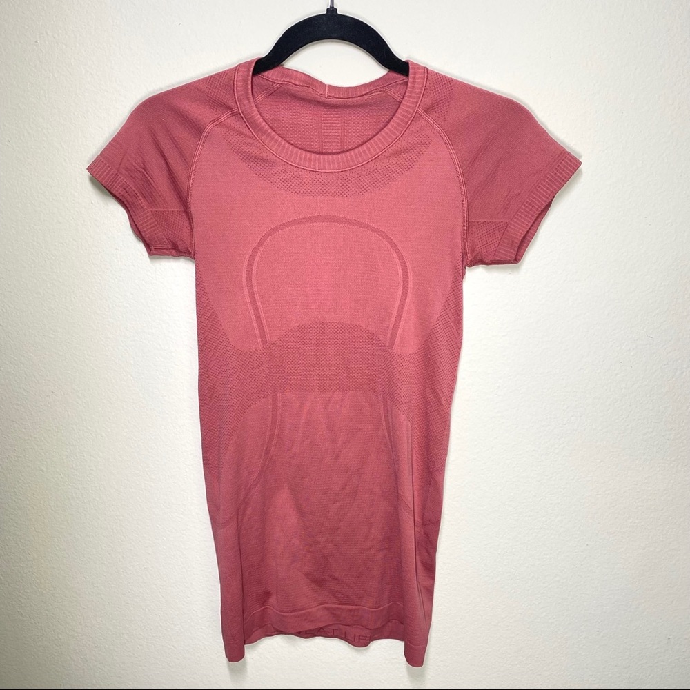 Lululemon Swiftly Tech Short Sleeve 🍋